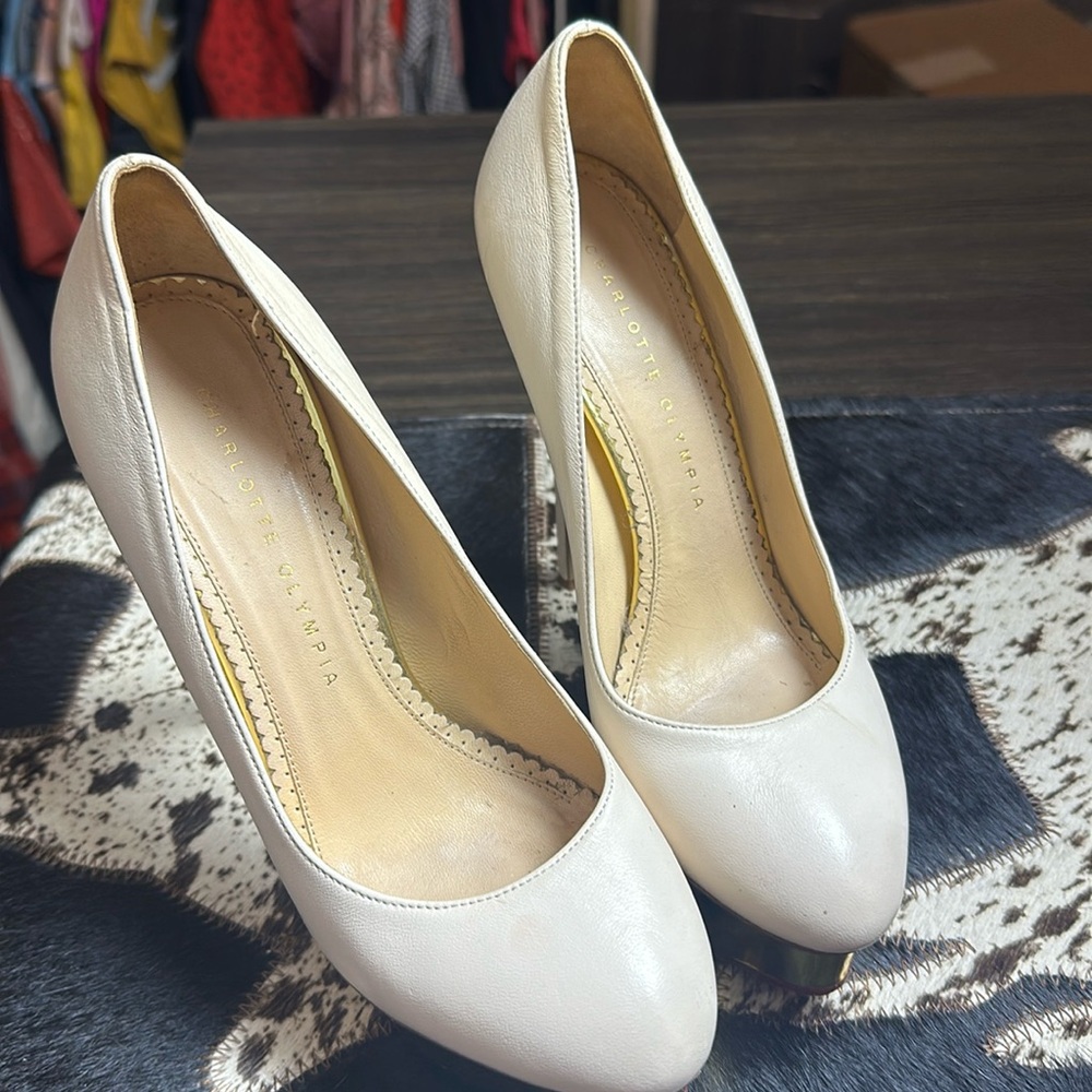 Charlotte Olympia nude 4 inch heel 37.5